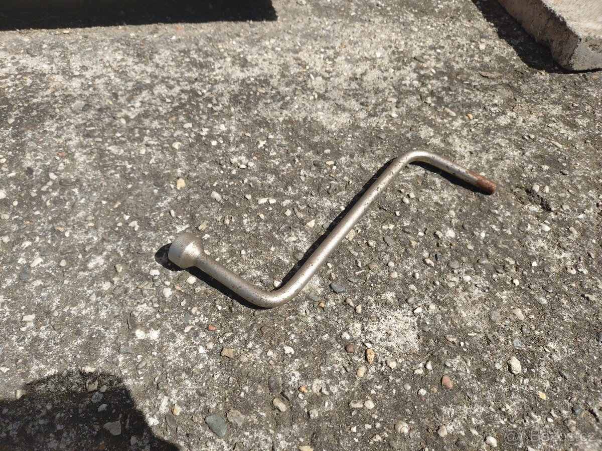 Klíč na rezervu bmw