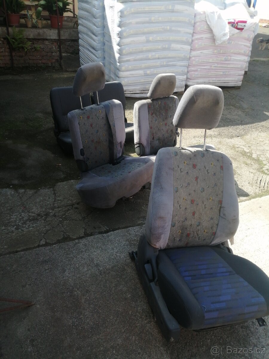 Sedačky Toyota Rav 4