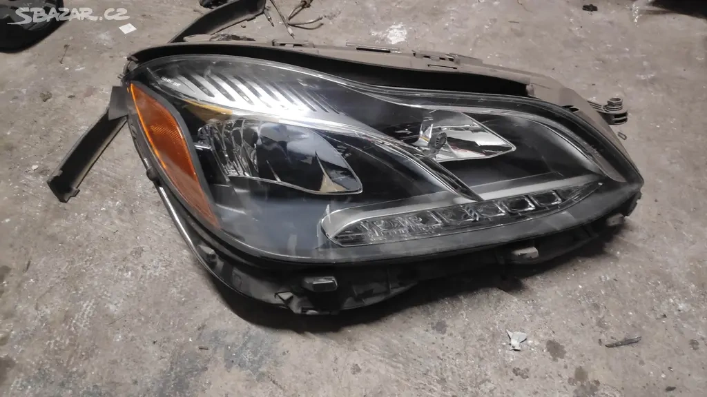 A2128205239KZ PP světlo MB E350 2014-2016