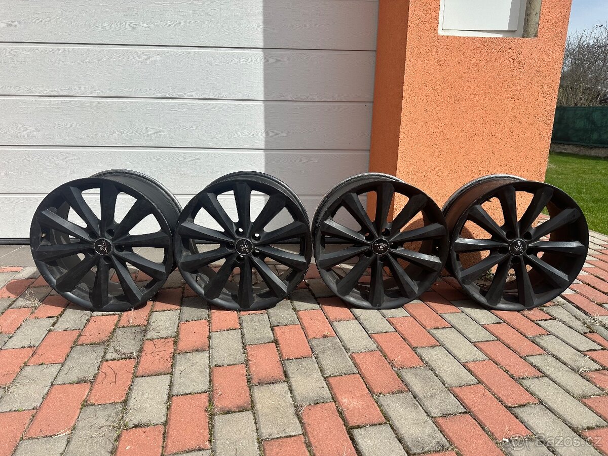 R17 5x100 černá Alessio