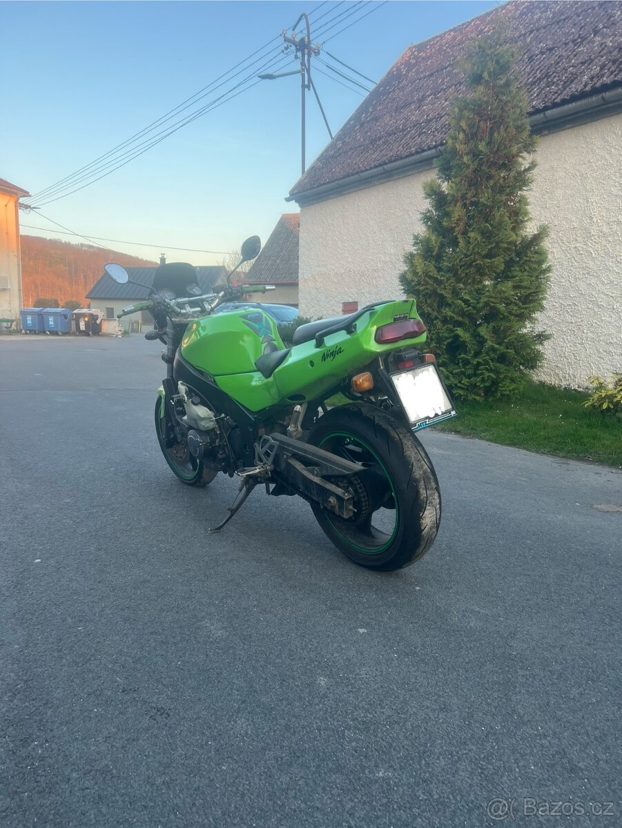 Kawasaki ninja zx6r 25kw v tp