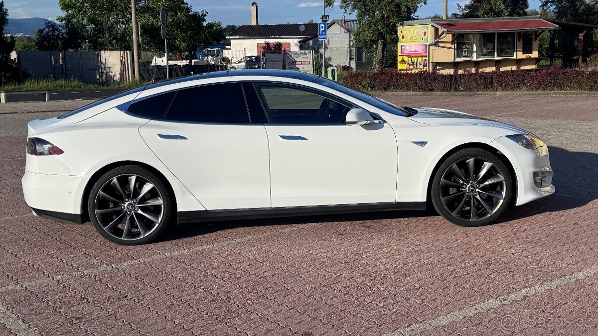 Tesla Model S P85 Supercharger FREE