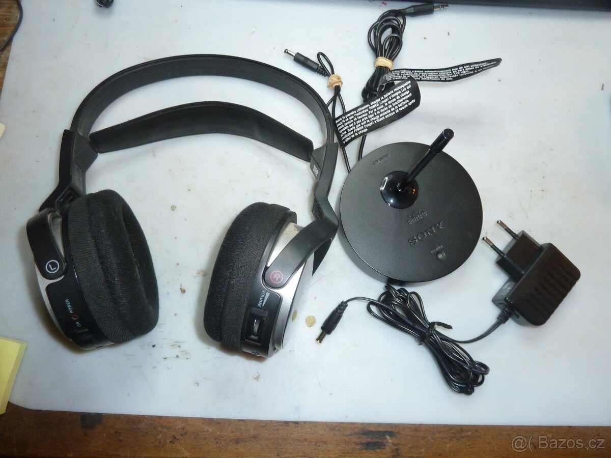 TELEVIZNÍ SLUCHÁTKA sony TMR-RF810R
