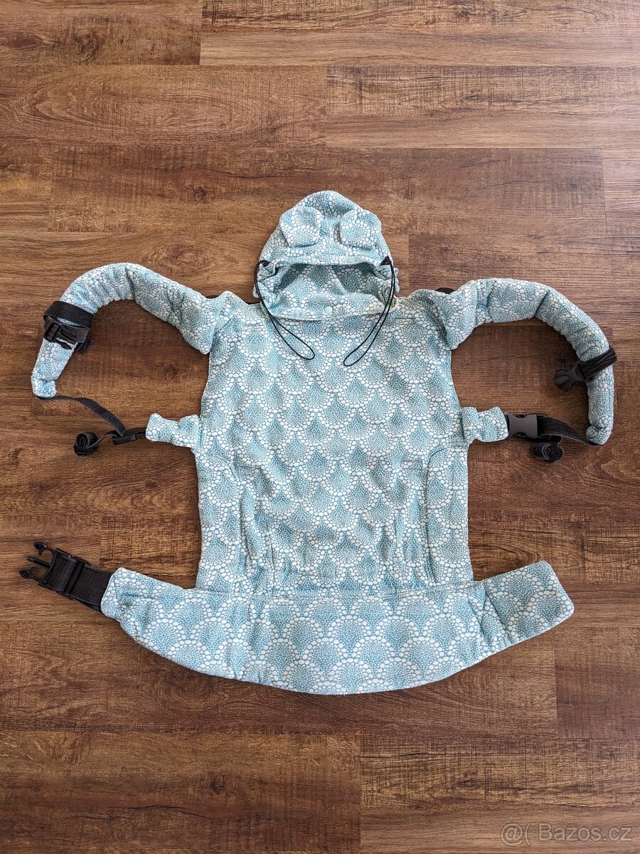 Nosítko Marty's mezi-baby ušité z šátku Moisha