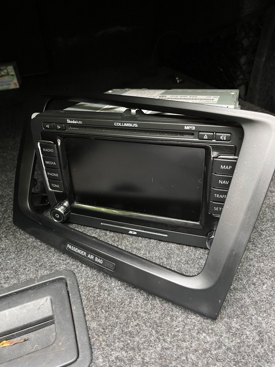 Originální radio škoda superb