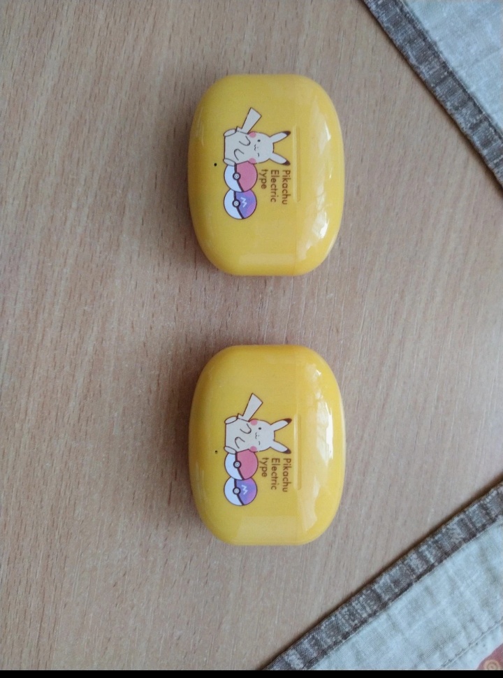 Dětské sluchátka Pikachu