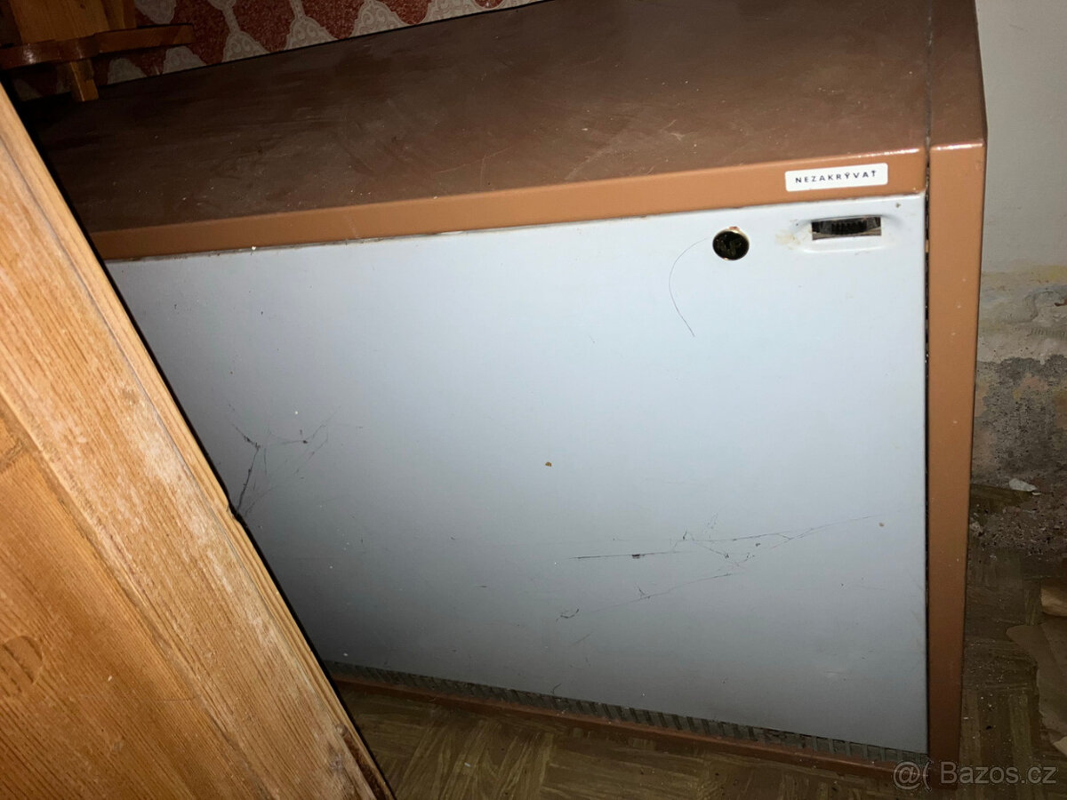 Zánovní elektrická akumulační kamna