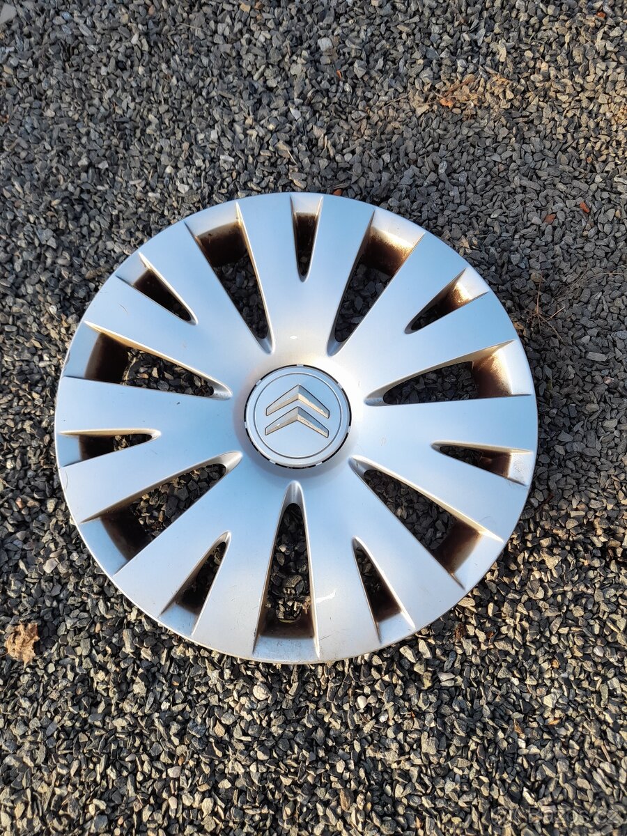 1x 15" poklice na Citroën.