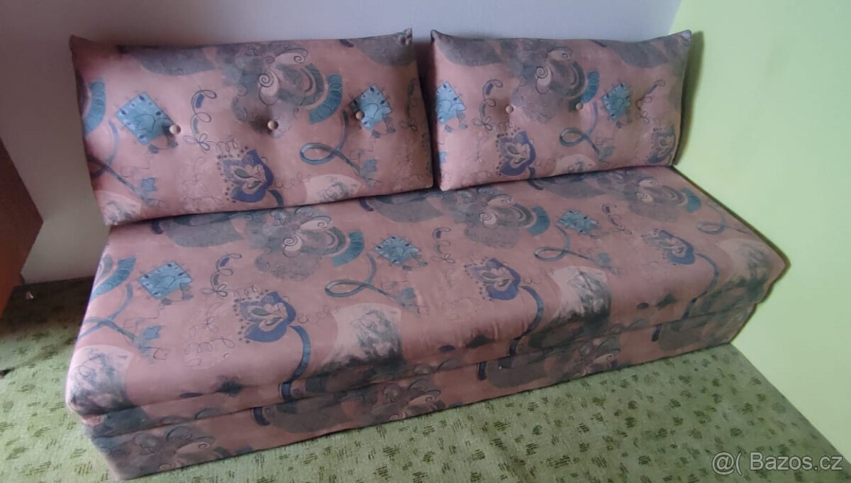 Prodám rozkládací válendu, s úložným prostorem