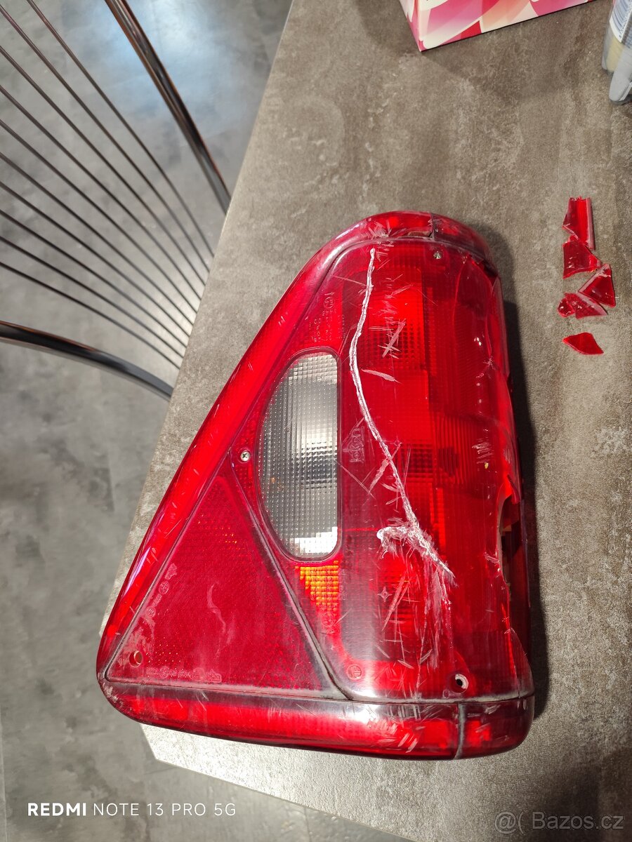 Koupím zadní světla Knaus Sudwing