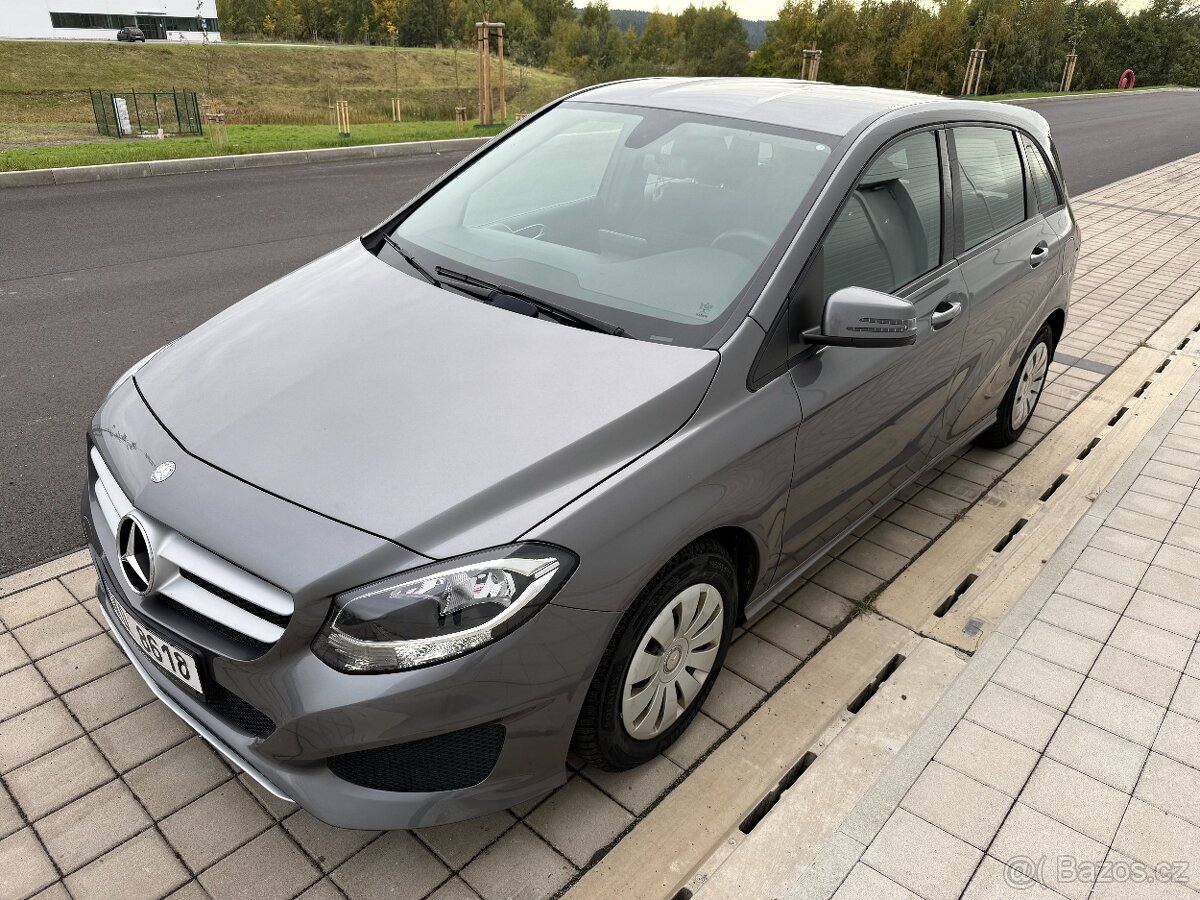 Mercedes-Benz B180, 148.563 km, 1.6 benzín 90 kW, rok 2015
