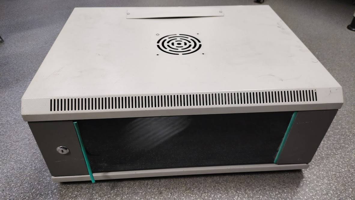 Rack, datový rozvaděč