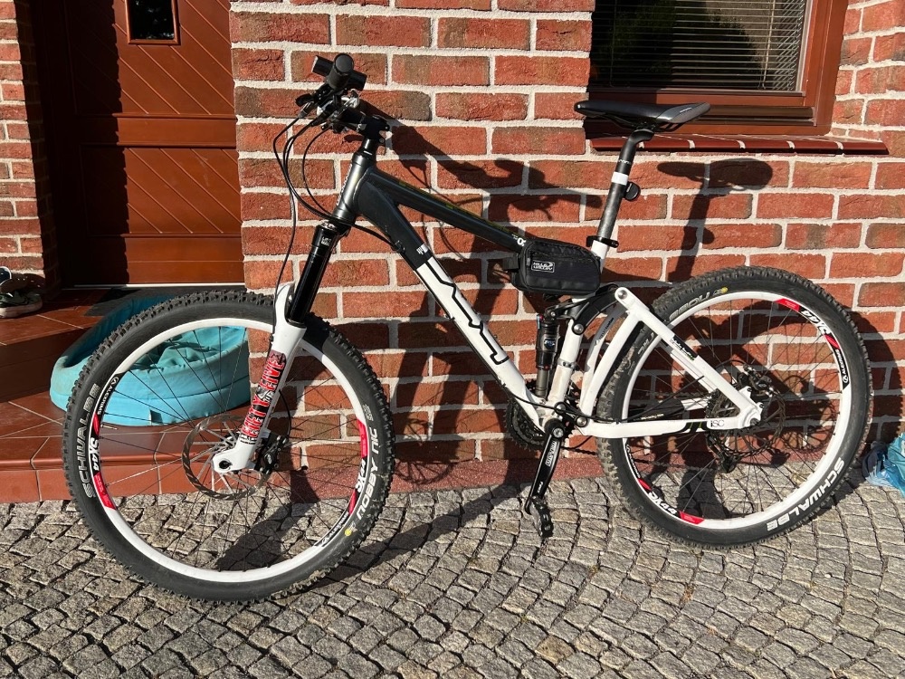 Celoodpružené kolo BMC Bomber