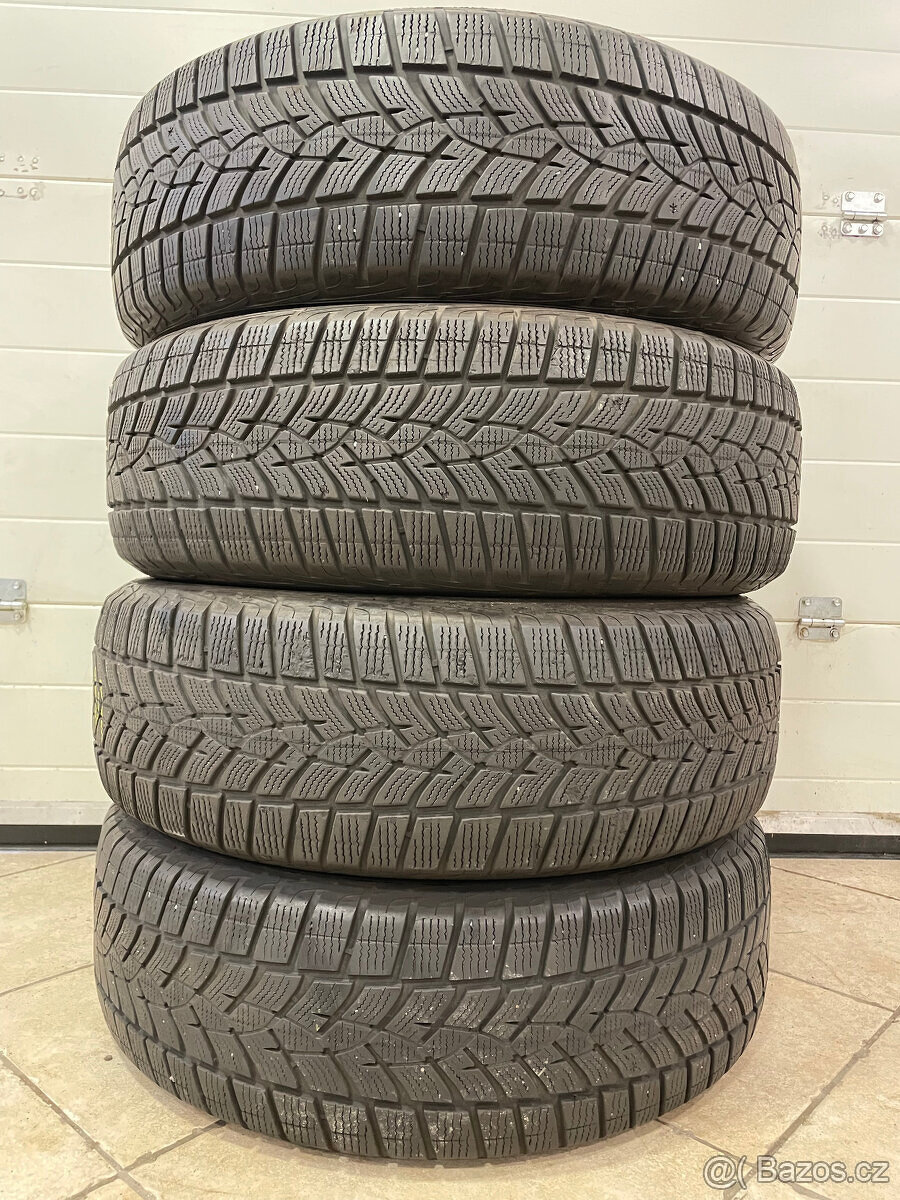 Goodyear Ultragrip Performence 215/65 R17 99V 4Ks zimní