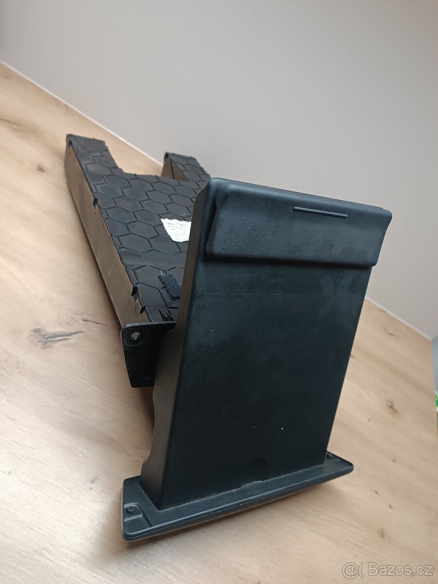 PŘIHRÁDKA NA DOKUMENTY RENAULT MASTER III 685601717R