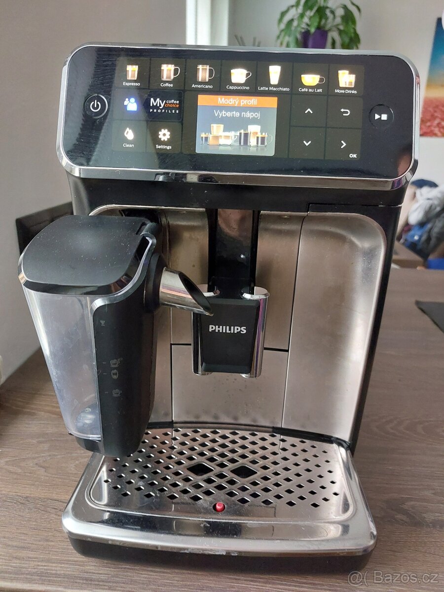 Kávovar Philips LatteGo EP 5447/90