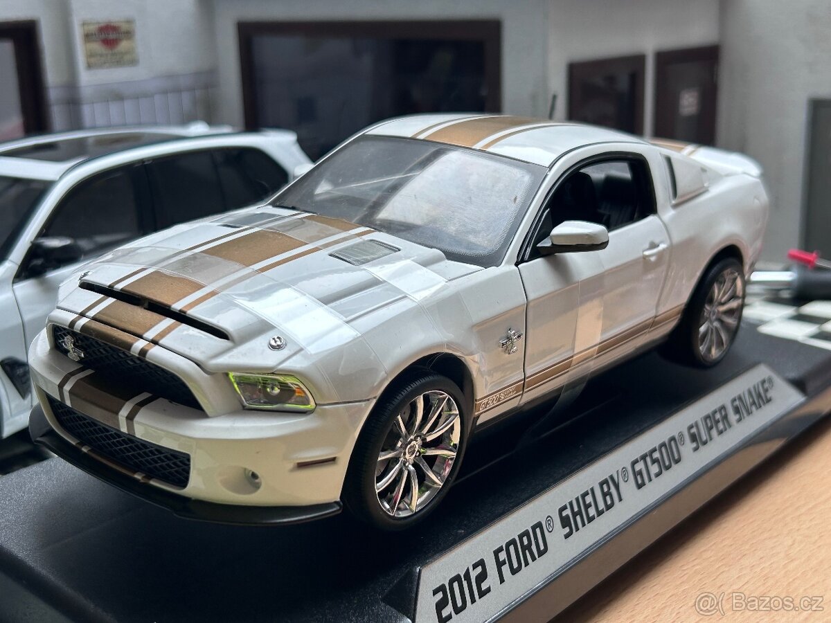 Ford mustang 1:18 shelby collectibles