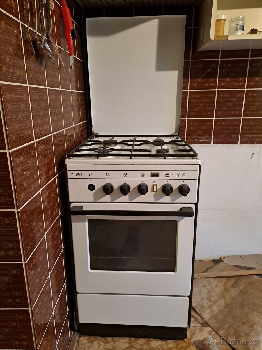 Retro plynový sporák Mora