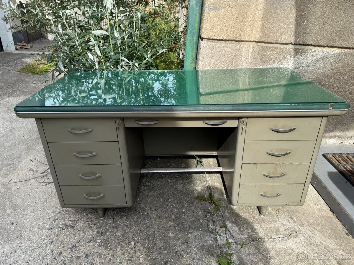 Industriální lékařský kovový stůl