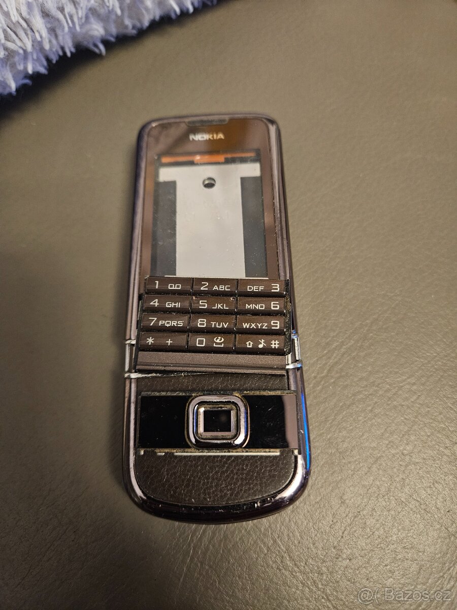 Kryty Nokia 8800 arte