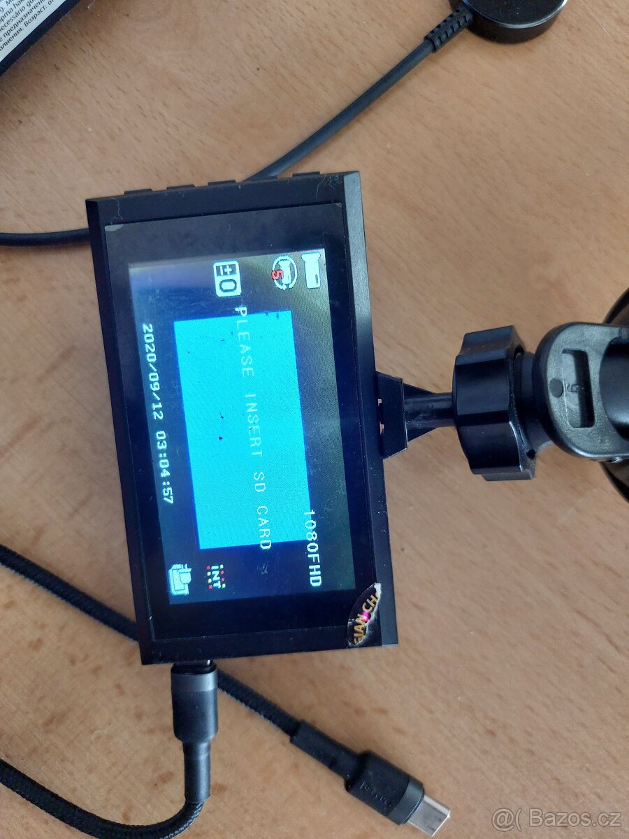 2X autokamera. jedna s vadou