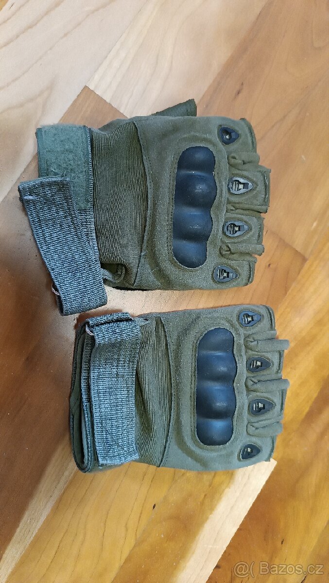 Taktické ochranné poloprsté rukavice - zelené