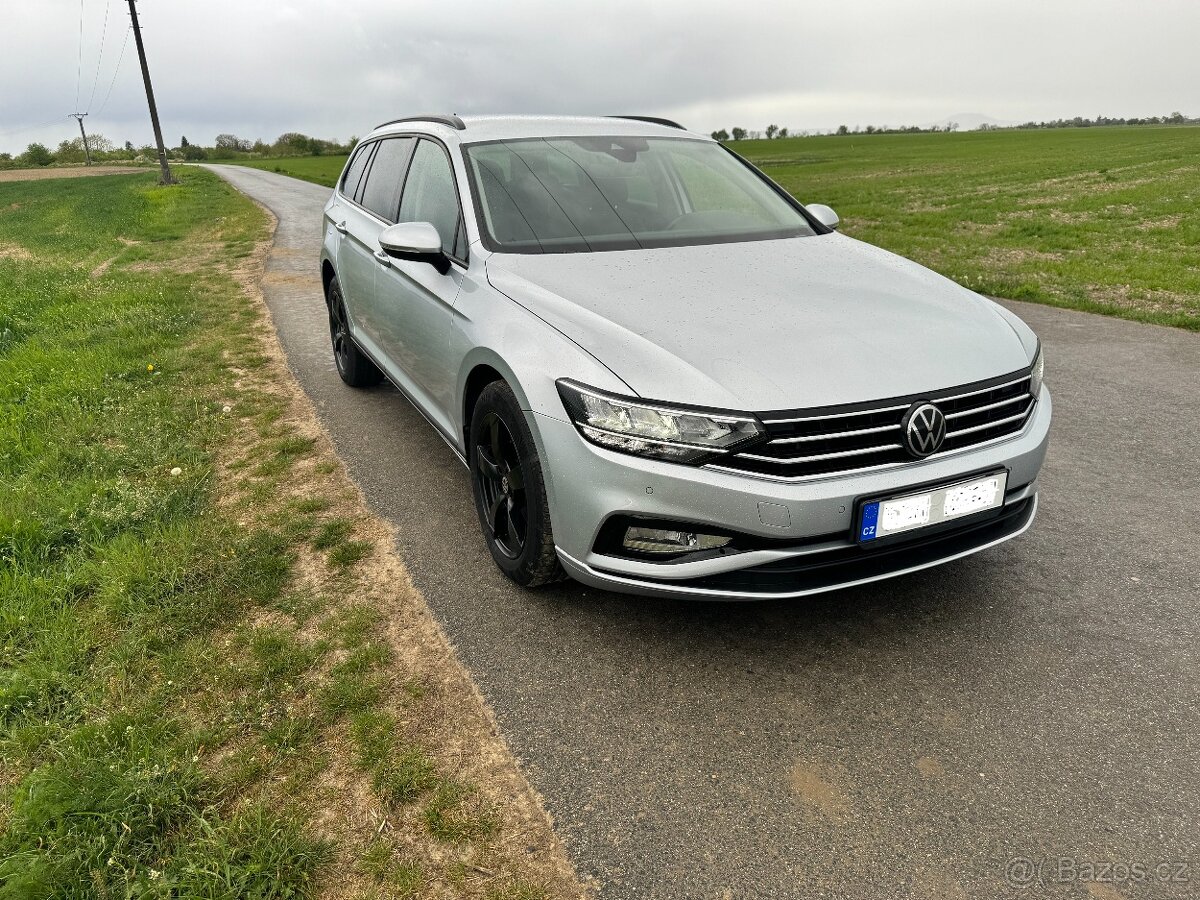 VW PASSAT B8.5, 20TDI 110kw,DSG,2022,LED,NAVI,TAŽNÉ