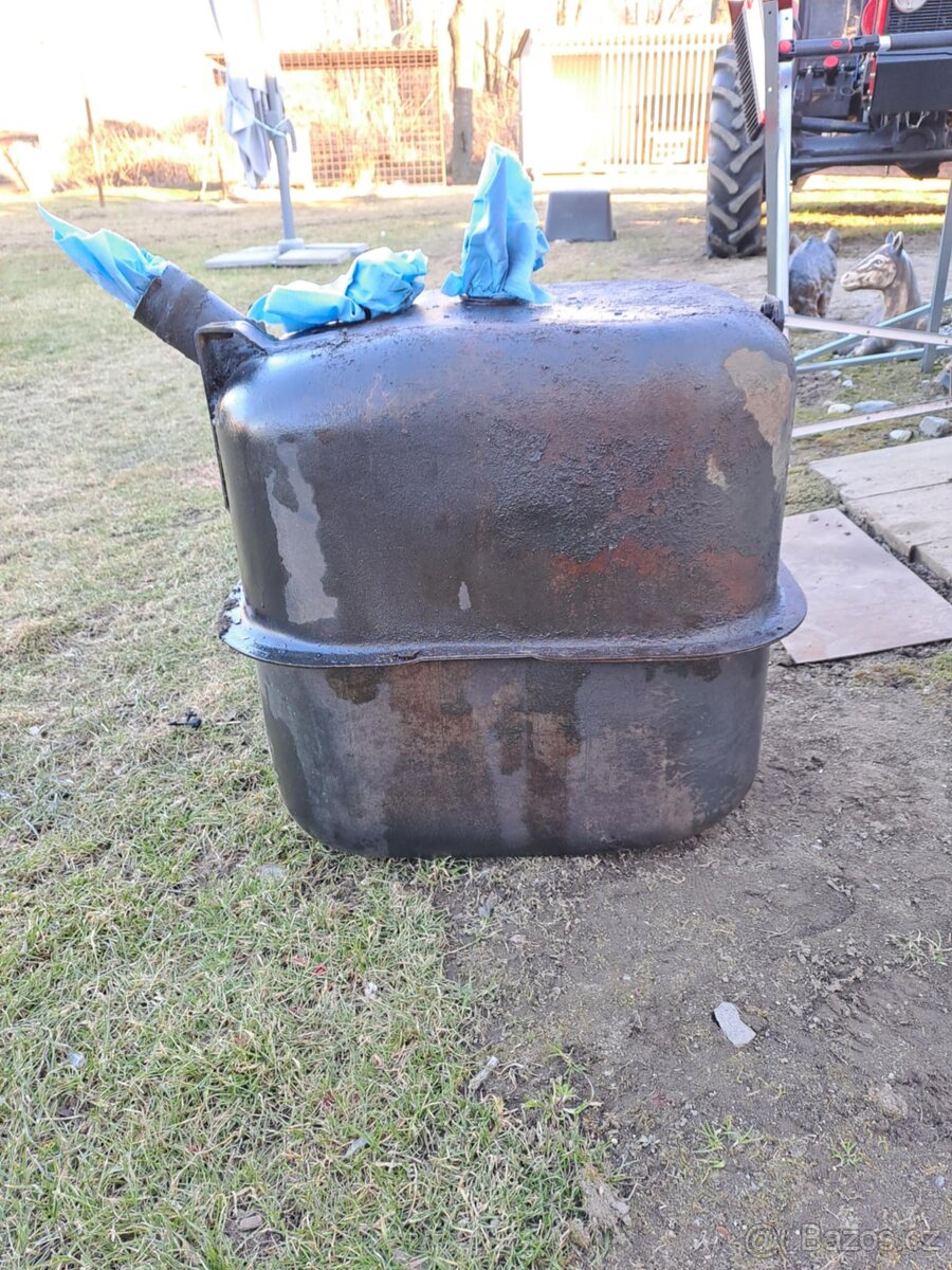 Nádrž 90l na Zetor 7245