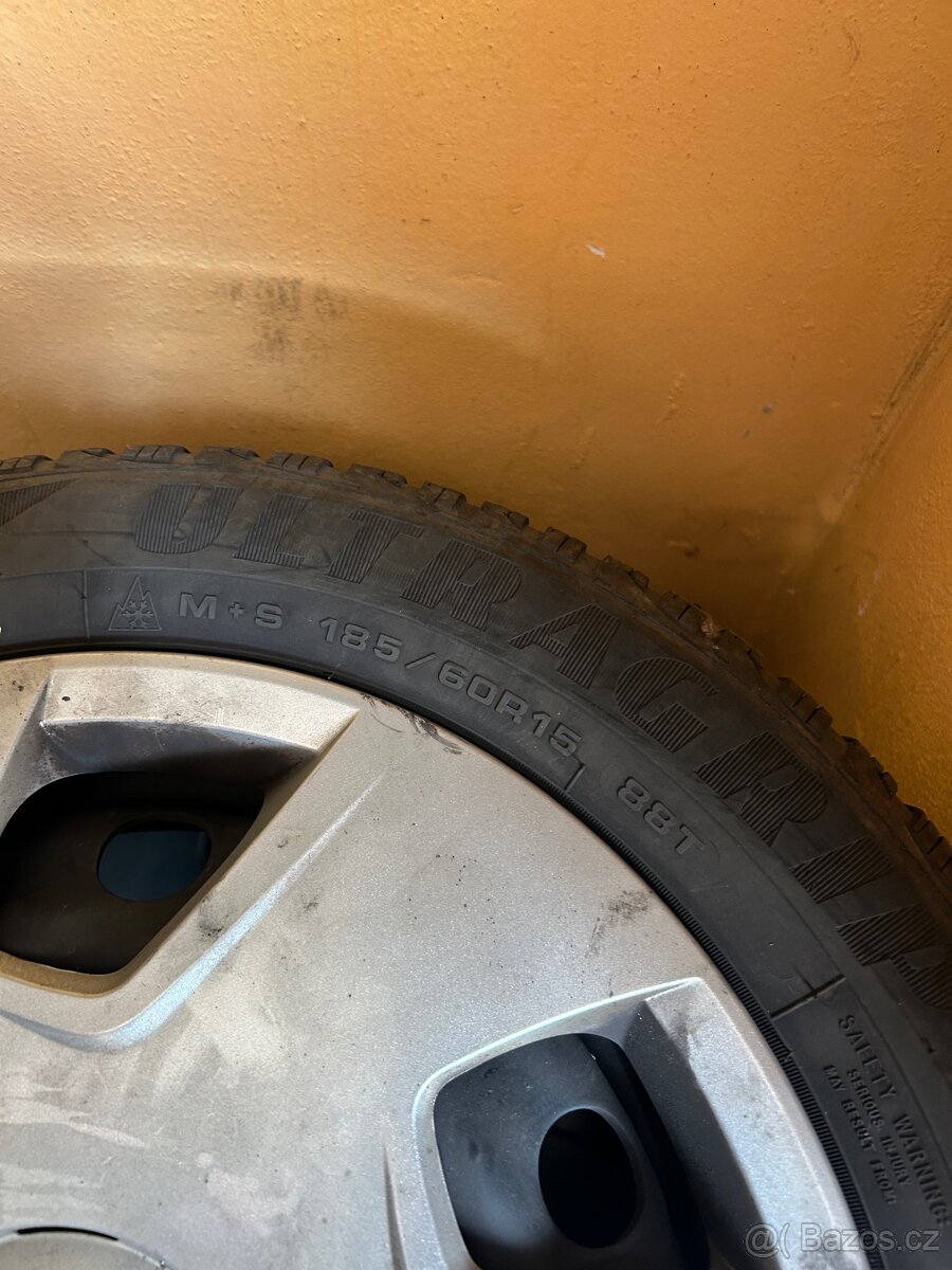 Pneu 185/60R15 zimní