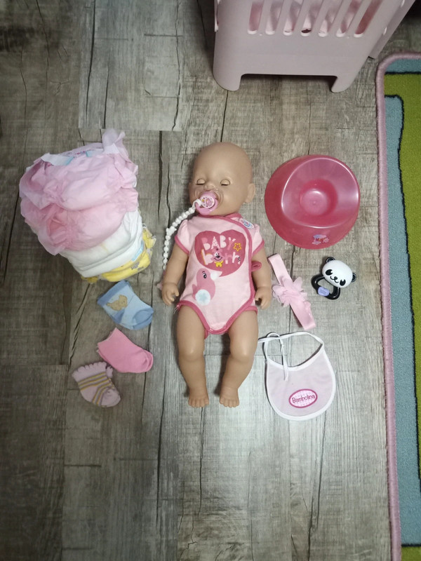 Panenka Baby Born Soft Touch s doplnky - holcicka