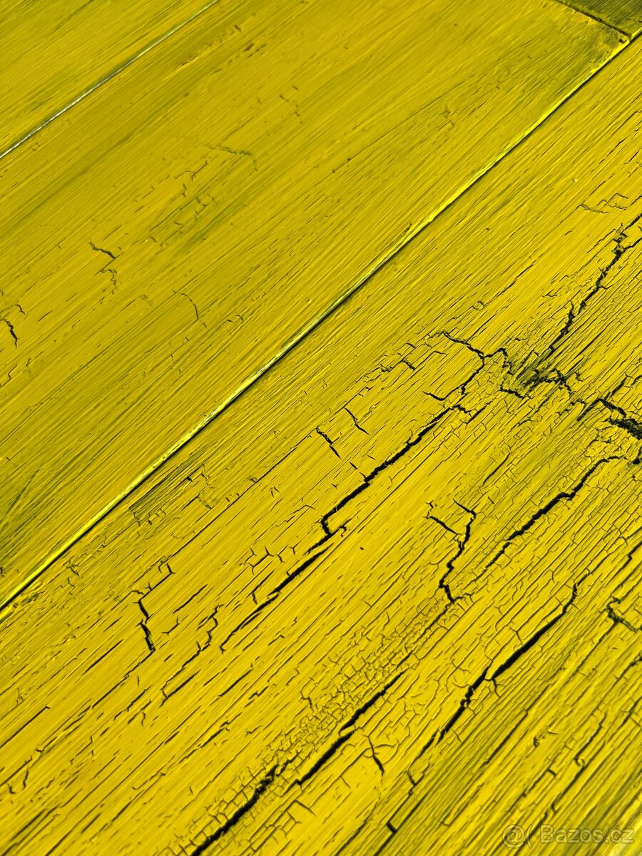 Levný dřevěný obklad Zpuchřelá barva - vintage žlutá