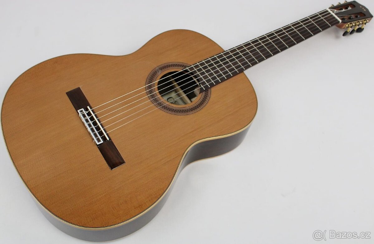 Predám kytaru Cordoba model F7 Paco.