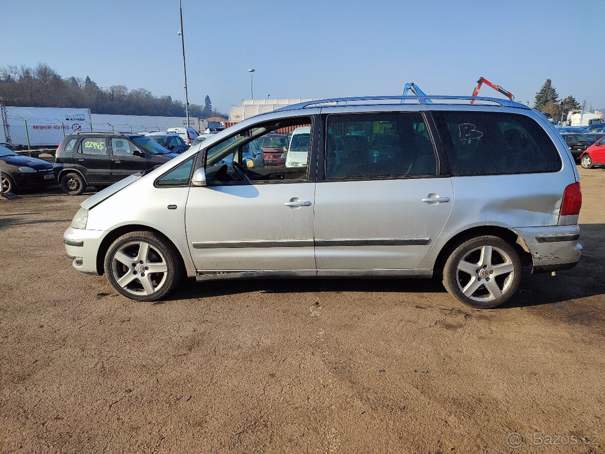 VW Sharan č. 23049