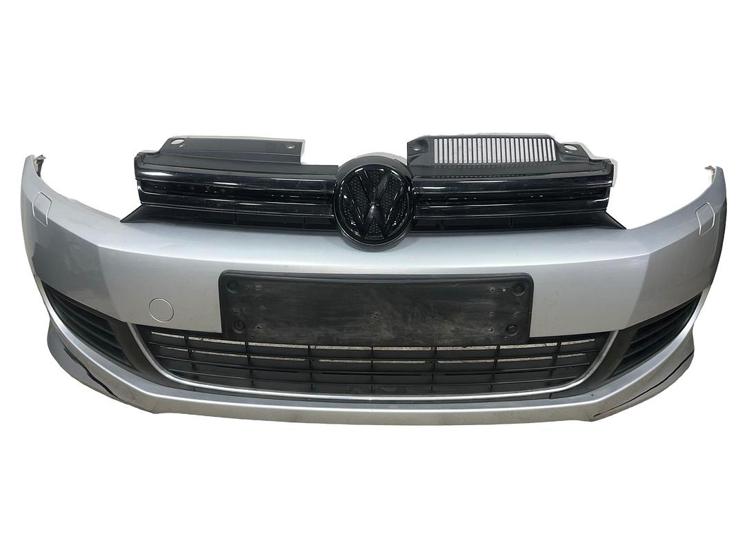 Přední nárazník stříbrná LA7W VW Golf 6 hatchback r.v. 2011