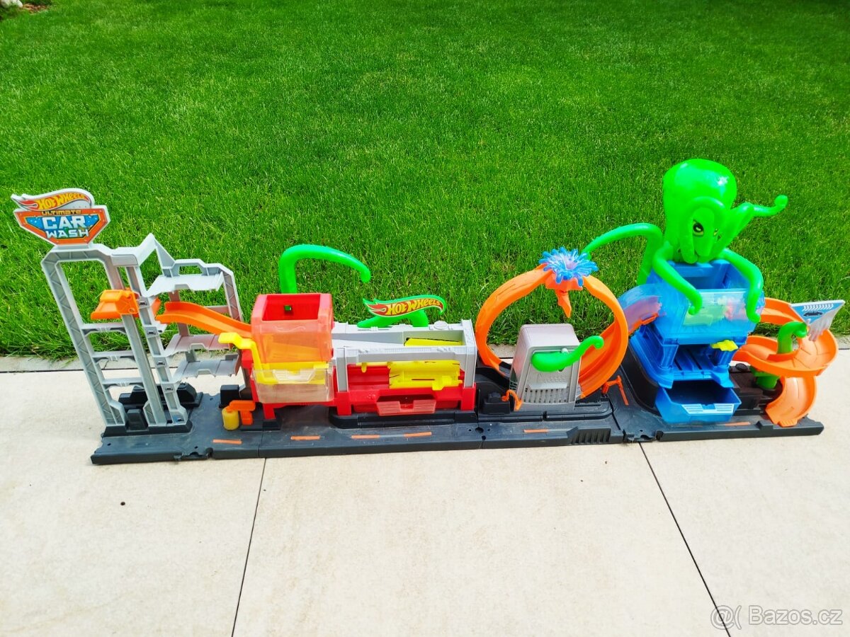 Hot wheels city ultimátní myčka s chobotnicí