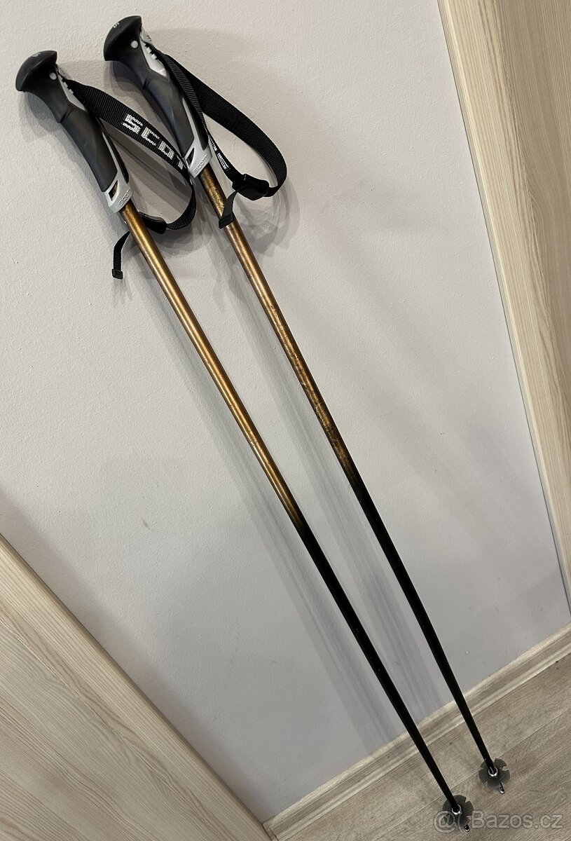 Lyžařské hůlky SCOTT 135cm