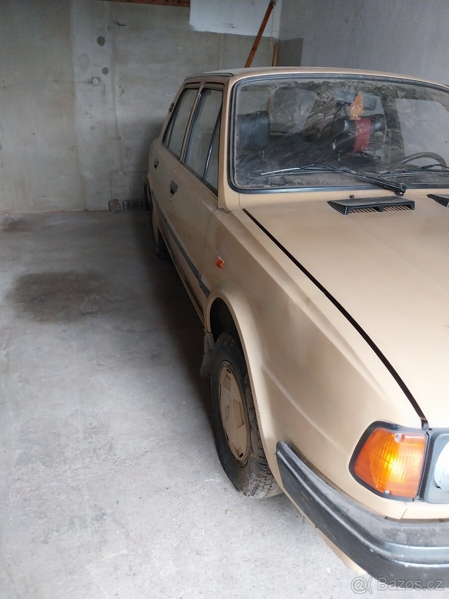 Škoda 105S