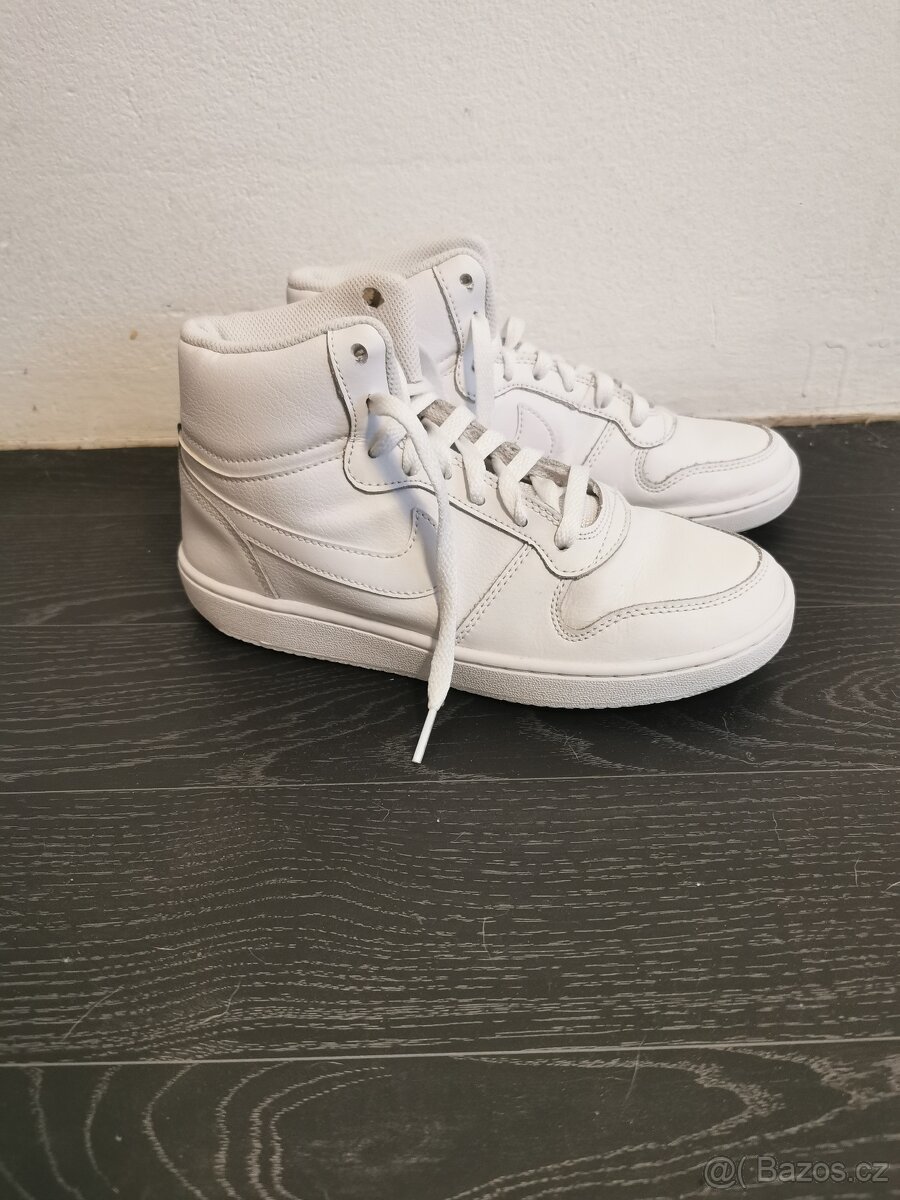 Nike boty