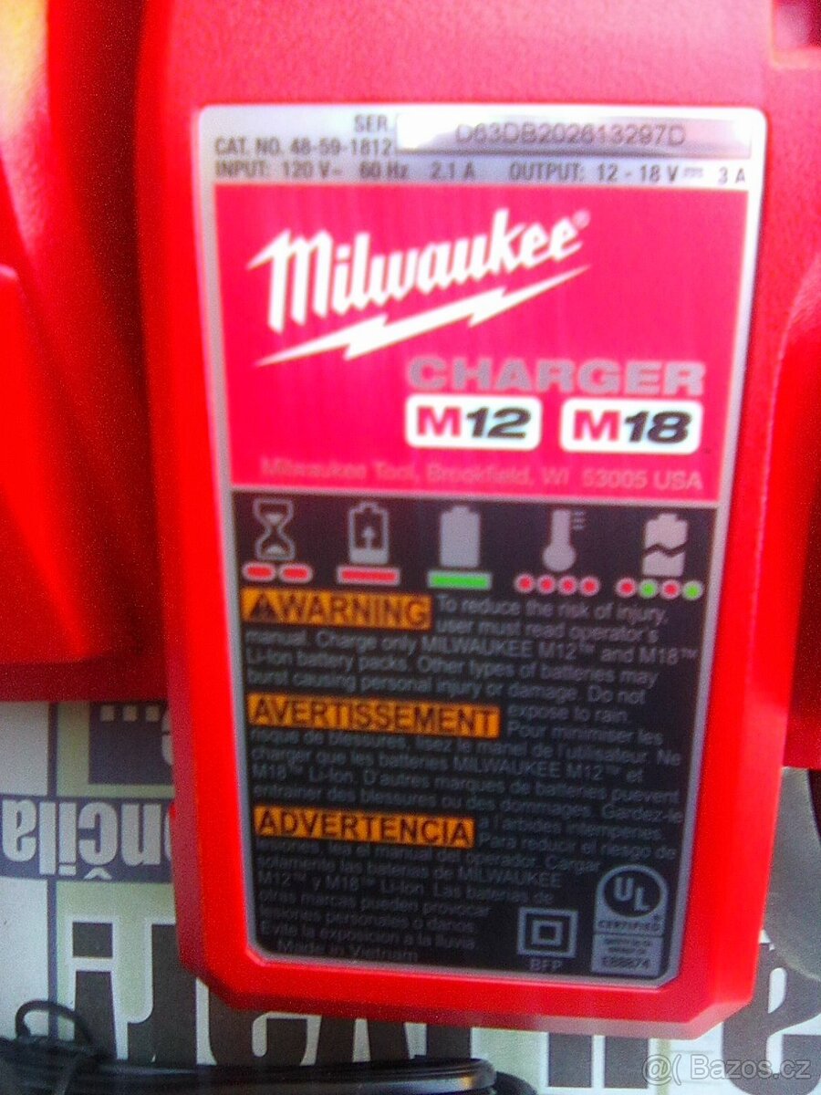 Milwaukee M18 a M12 nabijecka na 120voltu 1-3 kusy