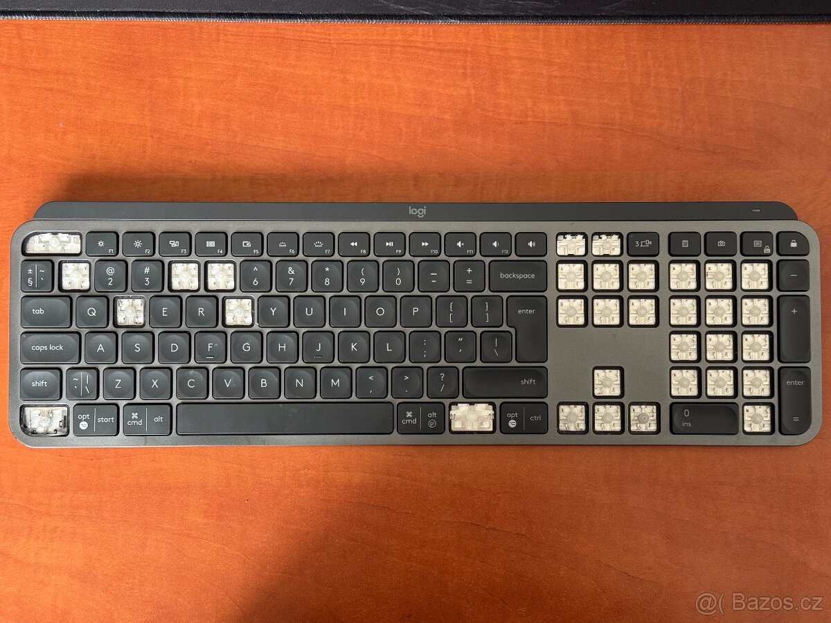 Logitech MX keys na náhradní díly