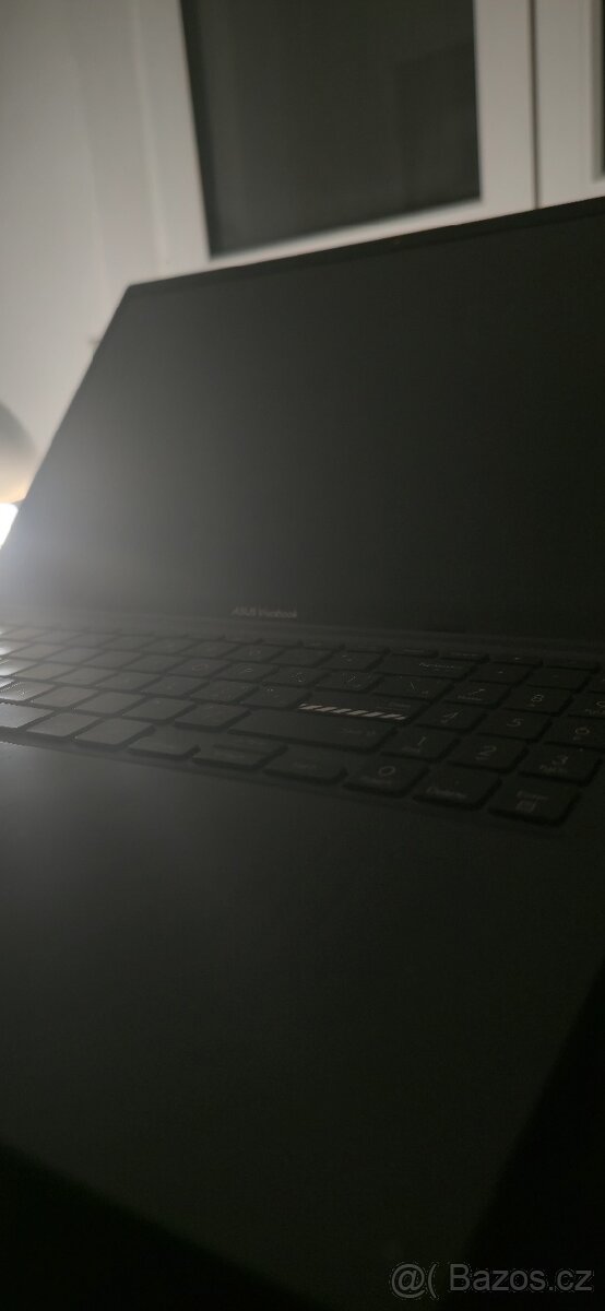 ASUS Vivobook M1502IA – Výkonný notebook pro práci i studium