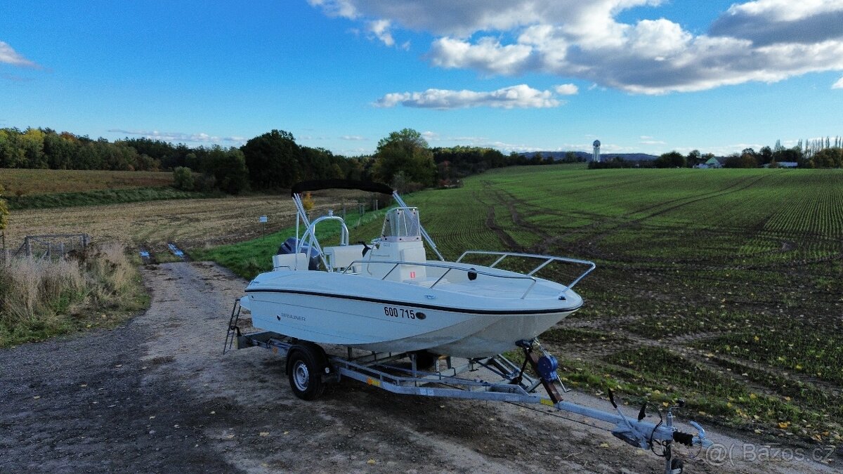 Prodám motorový člun BAYLINER CC5 + trailer