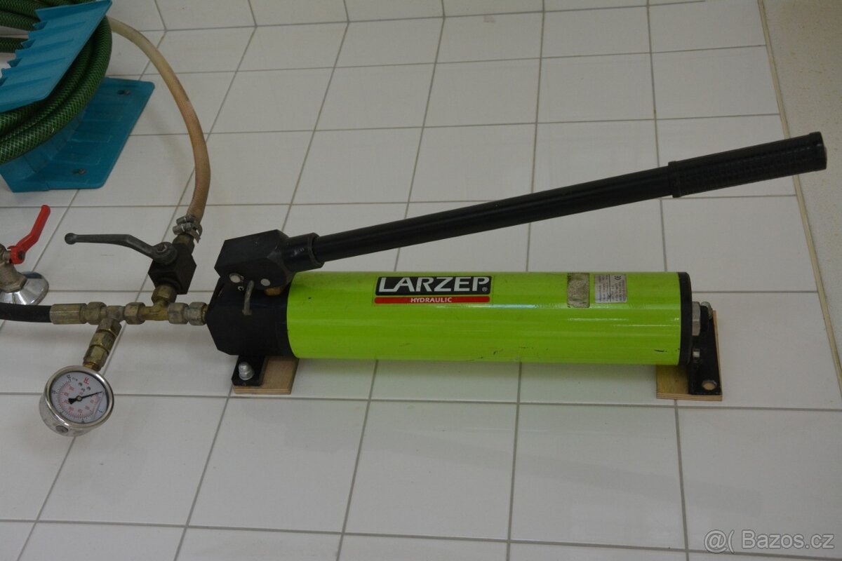 Tlaková pumpa - Ruční hydraulické čerpadlo LARZEP