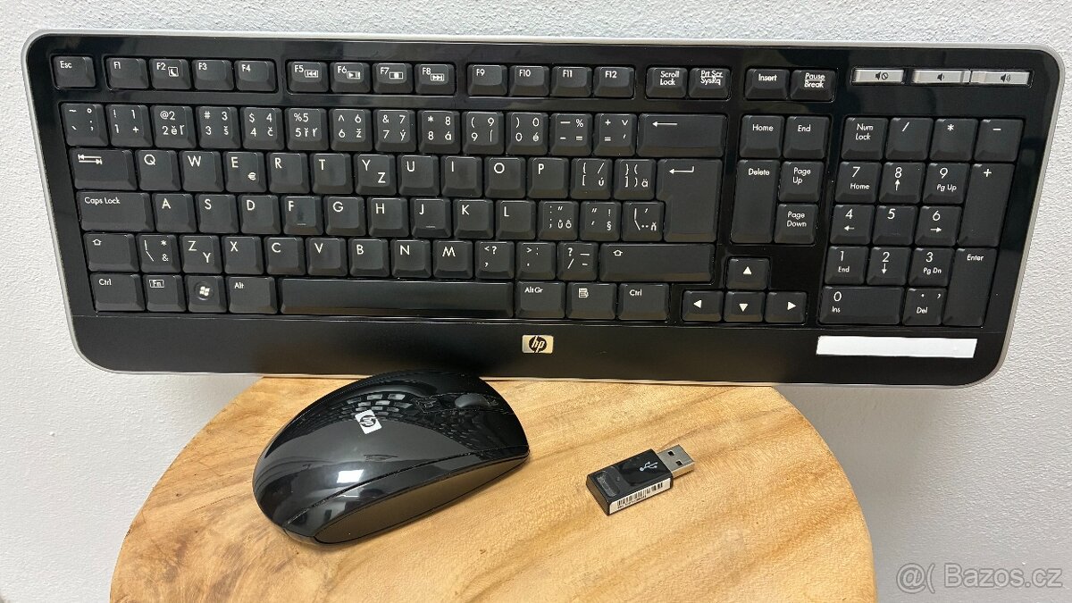 Set bezdrátové klávesnice + myši HP KG-0851