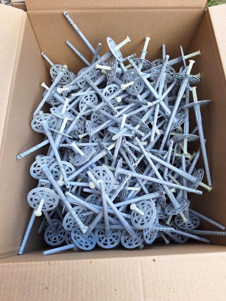 FASÁDA_fasádní hmoždinky Fischer PN 8/190, talířky, záslepky