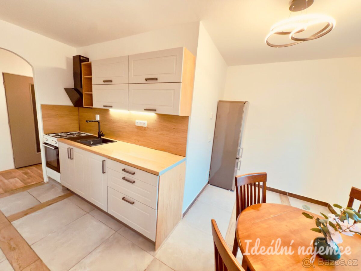 Pronájem bytu 2+1, , J. Palacha 26, Břeclav - 15.000,- Kč/mě