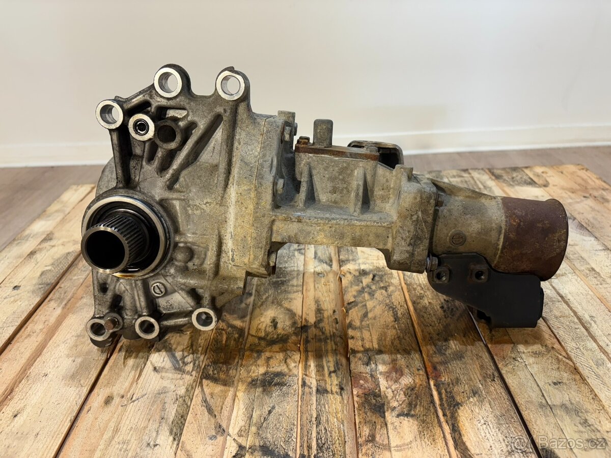 // Úhlová převodovka Citroen C-Crosser 2,2 Hdi 115 kW//