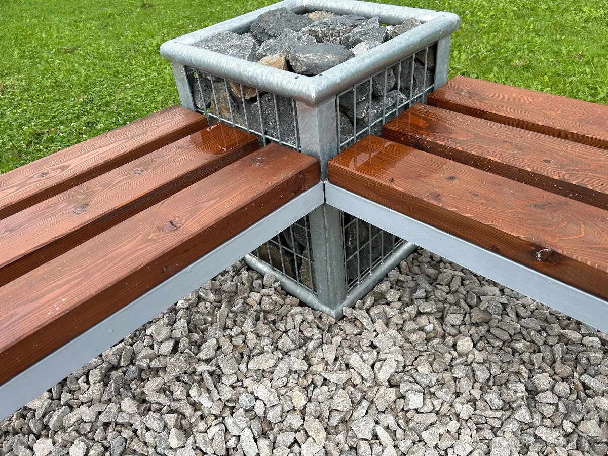 Posezení k ohništi