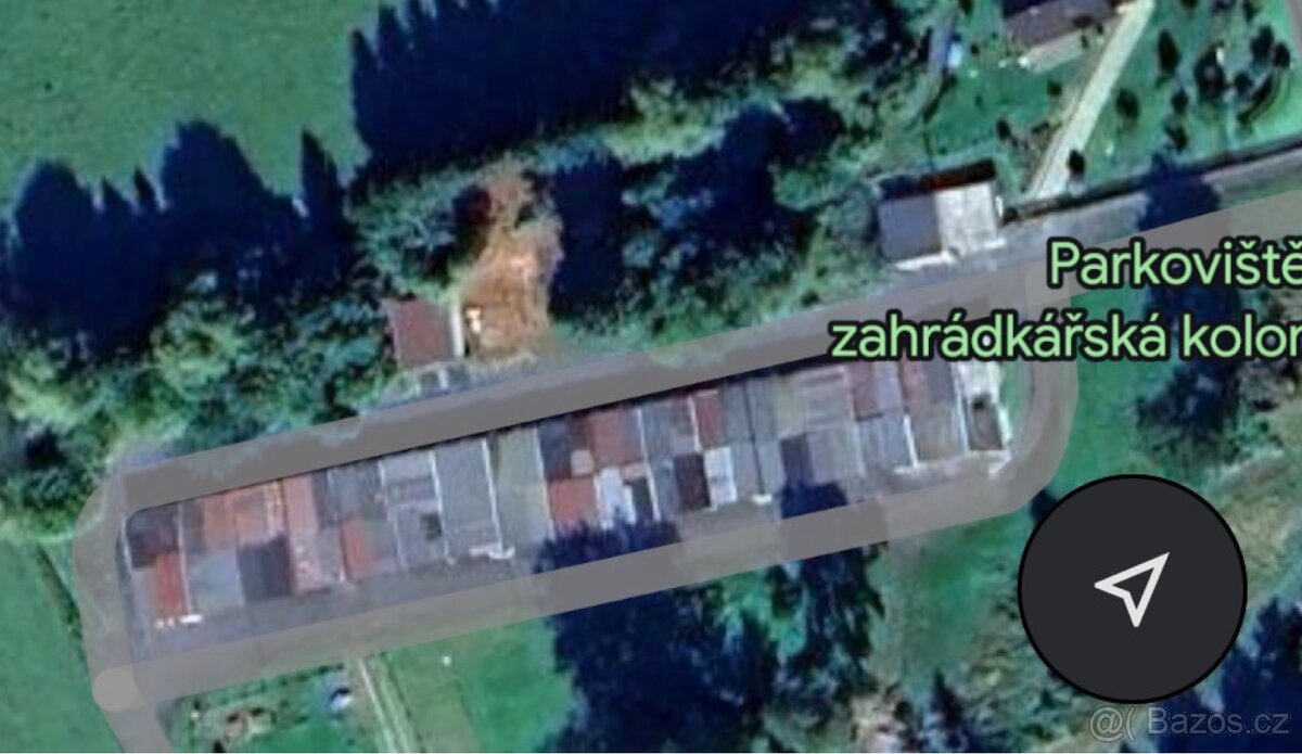 Pozemky na dvě garáže