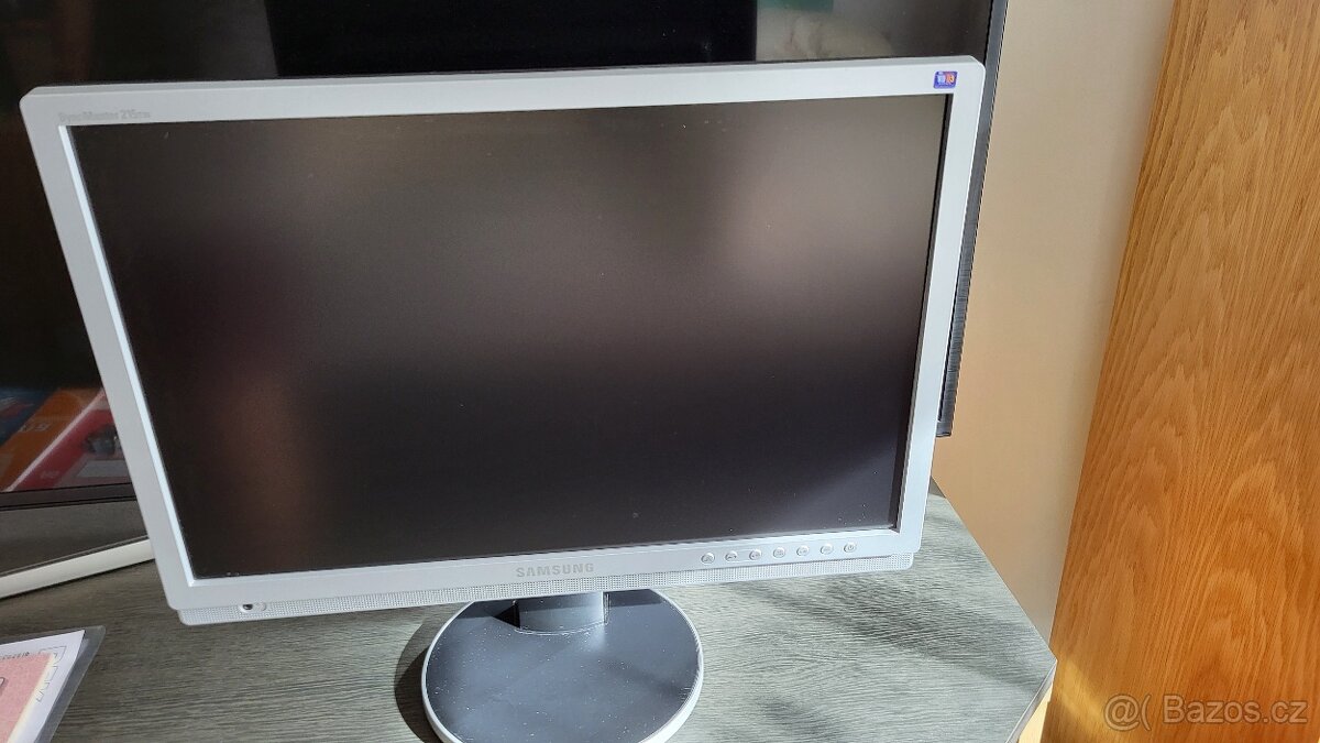 Samsung SyncMaster 215TW - LCD monitor 21"
